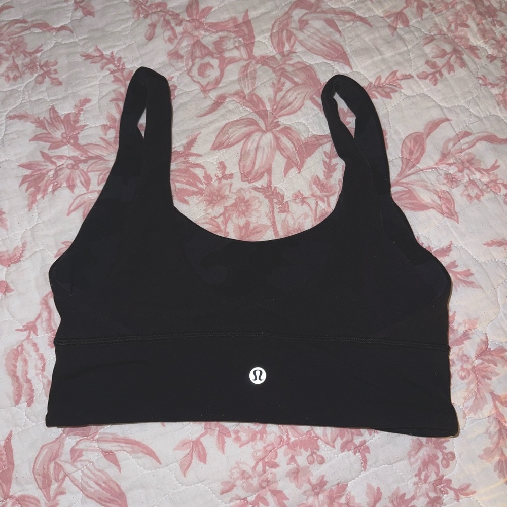 Black reversible Lululemon sports bra